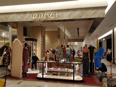 gucci saks fifth avenue men'|saks gucci outlet.